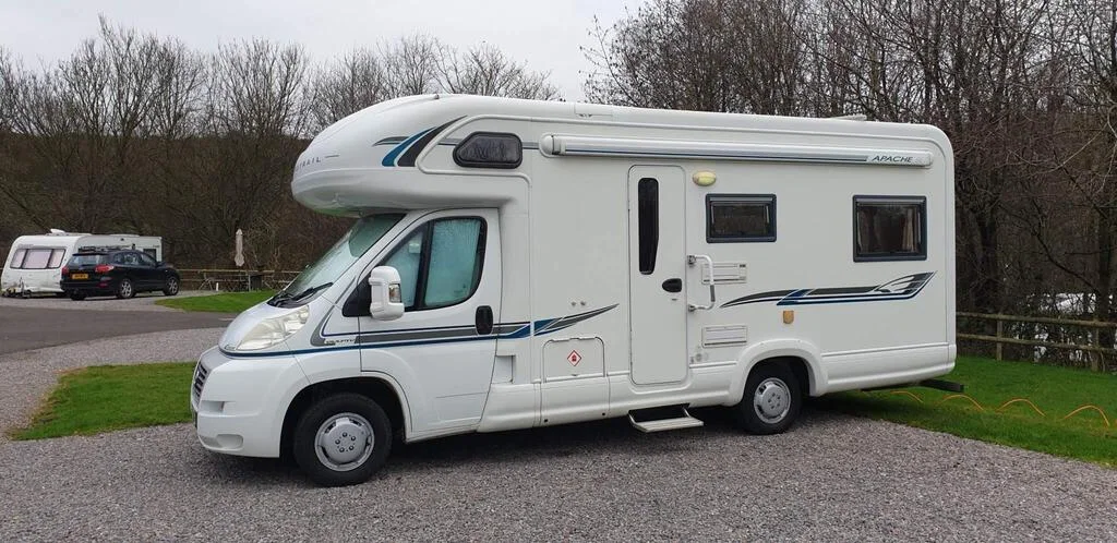 2009 Auto-Trail Apache 634L photo 3