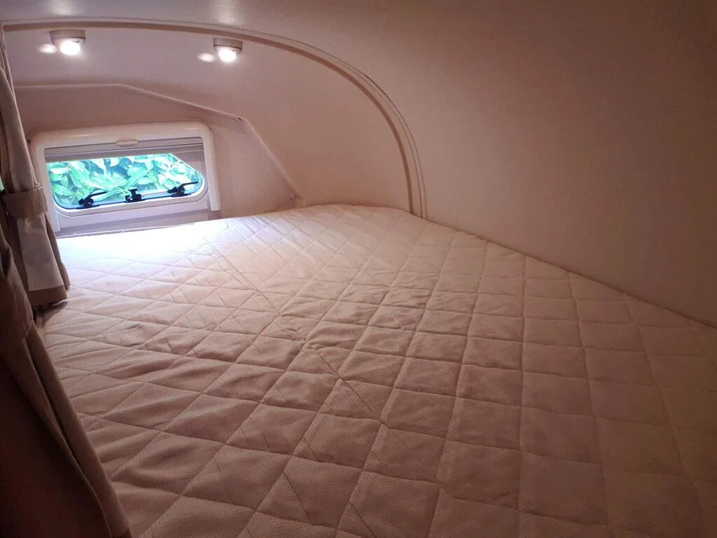 2009 Auto-Trail Apache 634L photo 13