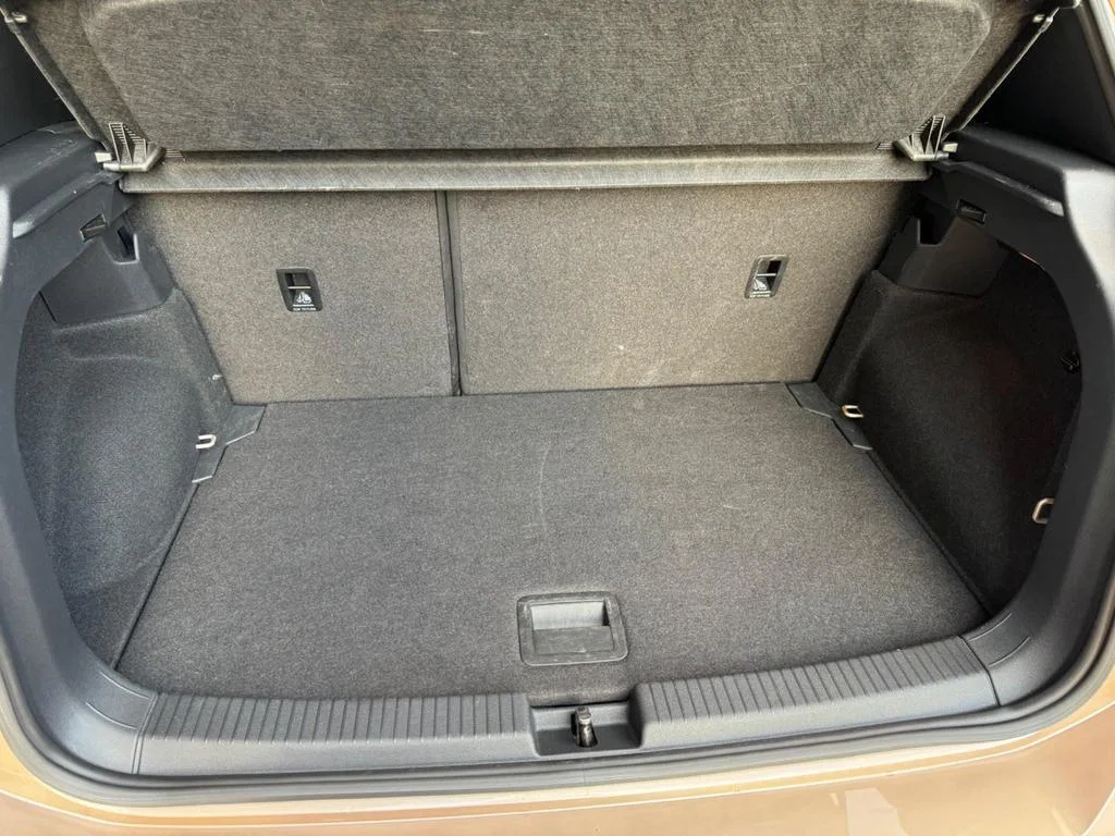 2019 Volkswagen T-Cross 1.0 TSI R-Line DSG Euro 6 5dr photo 14