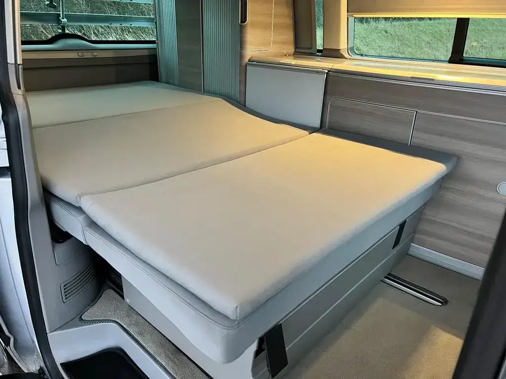 2013 Volkswagen California SE photo 12