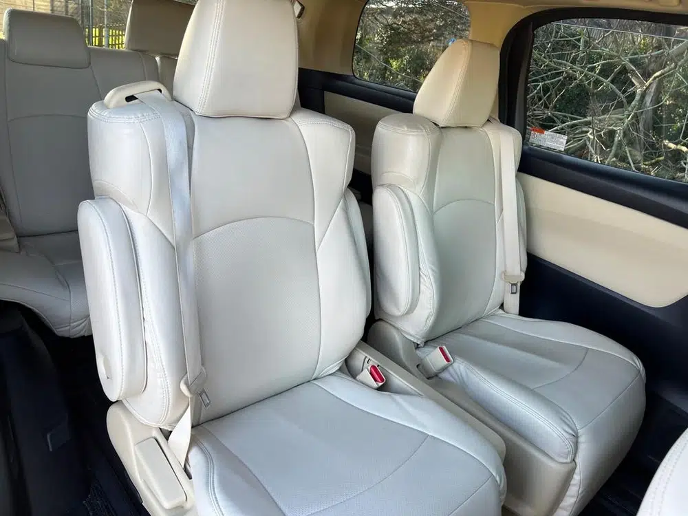 2016 Toyota Alphard Toyota Alphard 7-Seats Hybrid 2.4 5dr photo 8