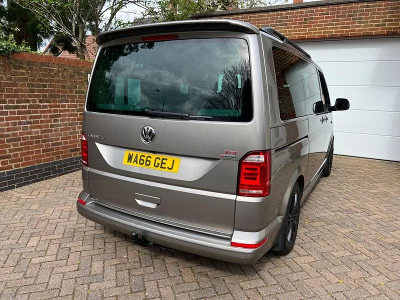 2016 Volkswagen Caravelle T6 2.0 BiTDI 4Motion DSG Campervan photo 5