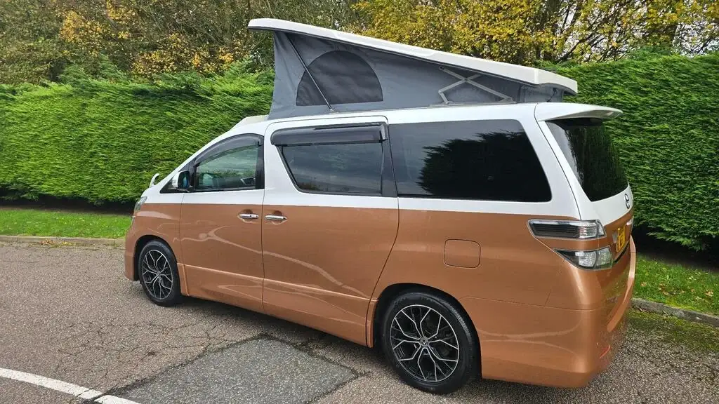 2008 Toyota Vellfire 2.4 Automatic Campervan photo 2