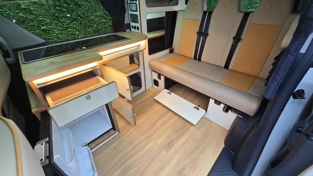 2008 Toyota Vellfire 2.4 Automatic Campervan photo 6