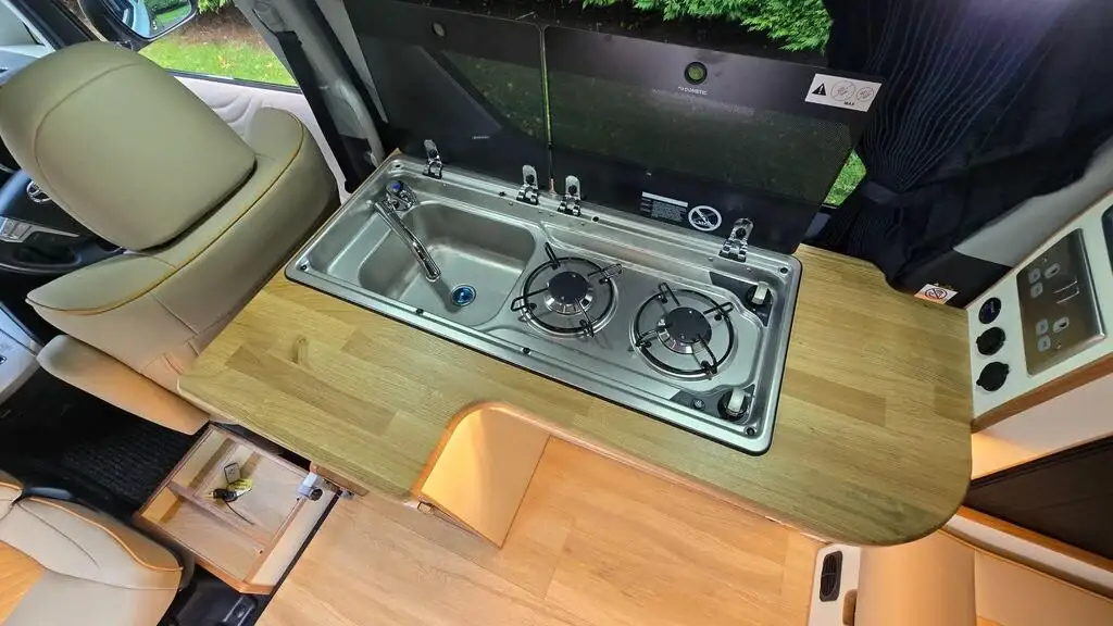 2008 Toyota Vellfire 2.4 Automatic Campervan photo 10
