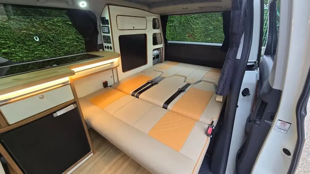 2008 Toyota Vellfire 2.4 Automatic Campervan photo 13