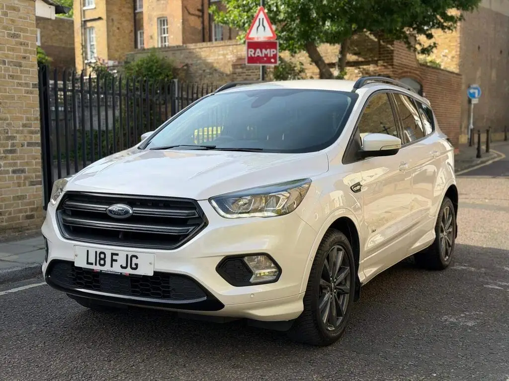 2017 Ford Kuga 2.0 TDCi ST-Line Powershift AWD Euro 6 (s/s) 5dr photo 5