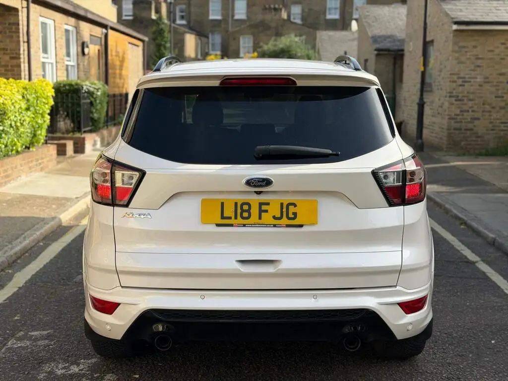 2017 Ford Kuga 2.0 TDCi ST-Line Powershift AWD Euro 6 (s/s) 5dr photo 10
