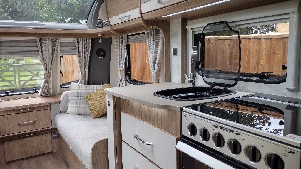 2018 Coachman VIP 575 4 Berth Caravan photo 7