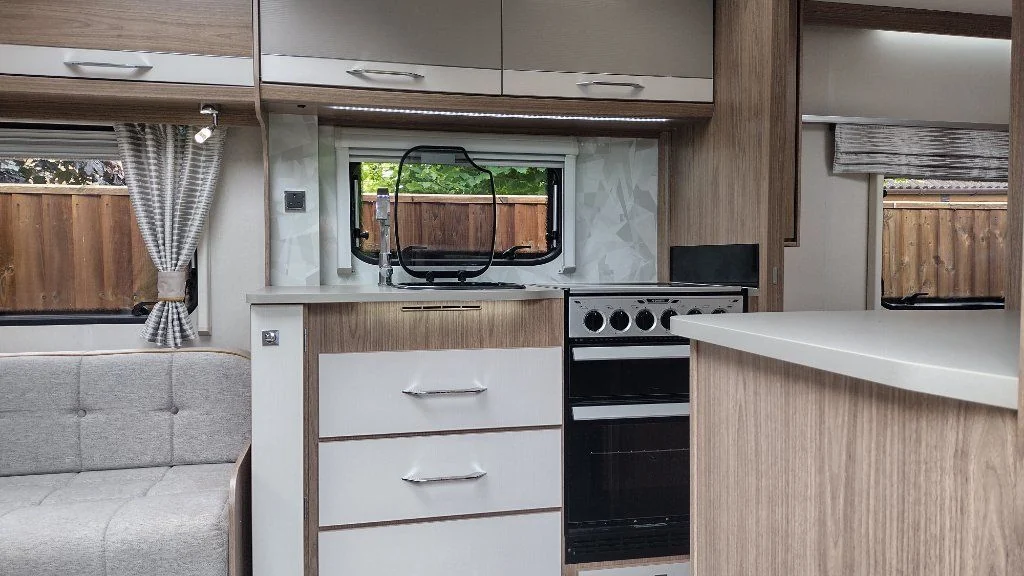 2018 Coachman VIP 575 4 Berth Caravan photo 10