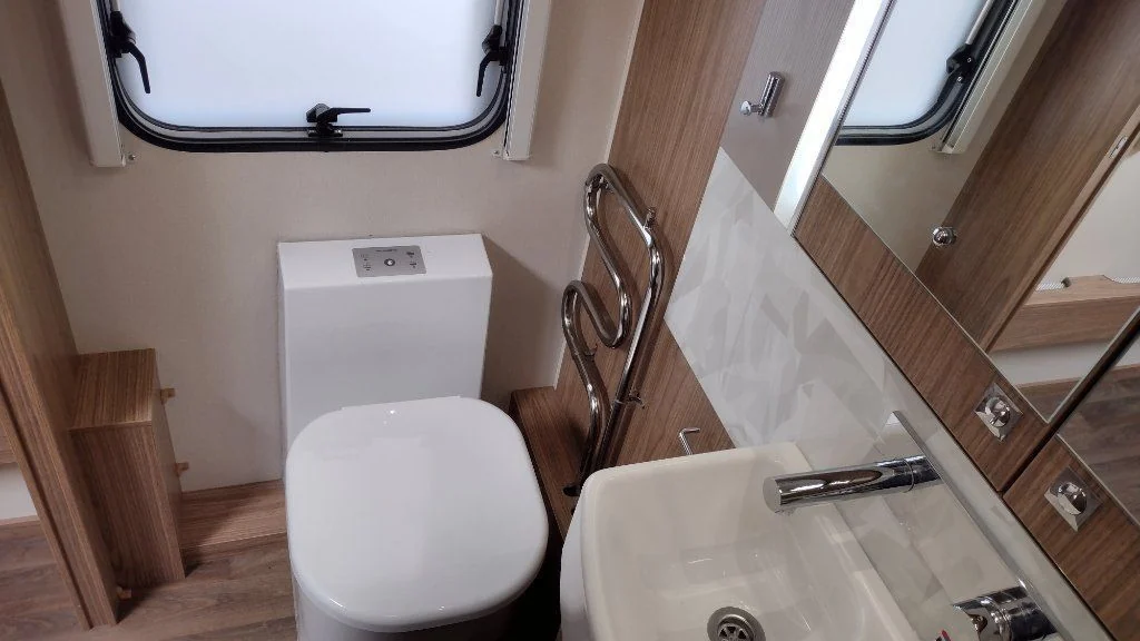 2018 Coachman VIP 575 4 Berth Caravan photo 11