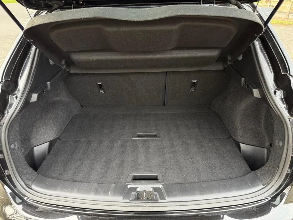 2016 Nissan Qashqai 1.6 dCi Tekna 2WD Euro 6 (s/s) 5dr photo 10