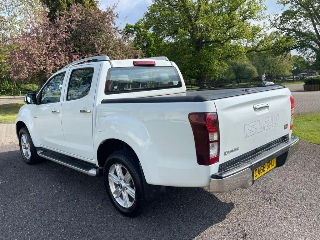 2018 Isuzu D-Max 1.9 TD Utah Auto 4WD Euro 6 4dr photo 10