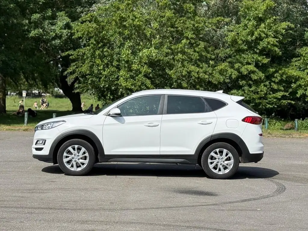 2018 Hyundai TUCSON 1.6 GDi Blue Drive SE Nav Euro 6 (s/s) 5dr photo 14